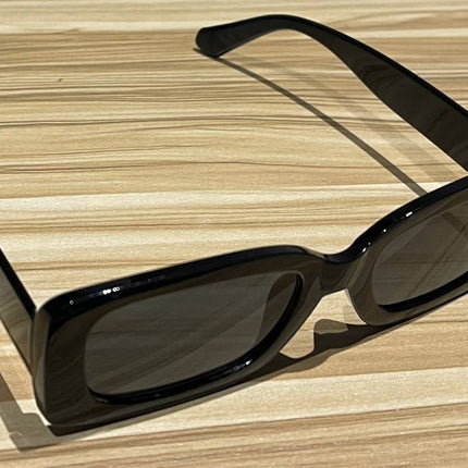 Lunettes mode rétro noires – Style Classique
