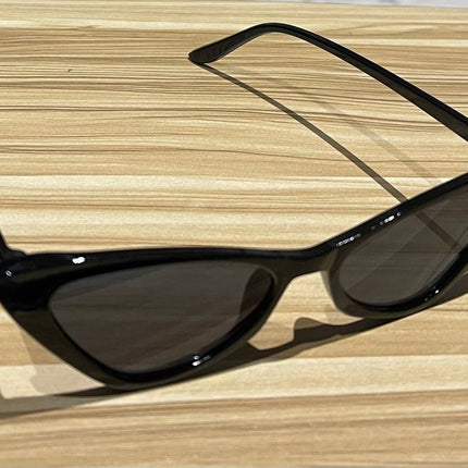 Lunettes fashion noires – Look Moderne & Minimaliste