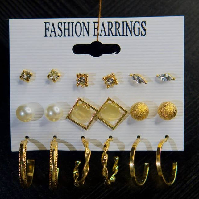 Yeimy - Coffret Harmonie Dorée – Clous, Créoles & Détails Raffinés (9 paires)