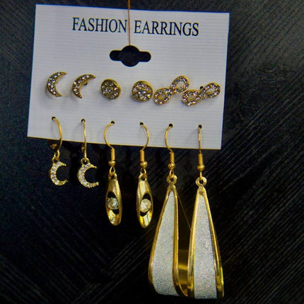 Irma - Coffret Éclat Précieux – Boucles d’Oreilles Dorées & Strass (Lot de 6 paires)