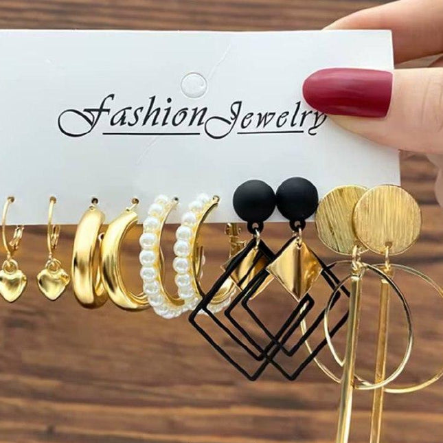 Lot de boucles d’oreilles fantaisie dorées, perles et motifs géométriques pour femmes