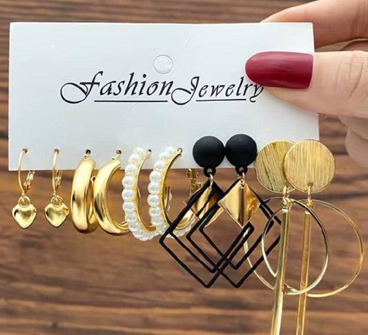 Lot de boucles d’oreilles fantaisie dorées, perles et motifs géométriques pour femmes