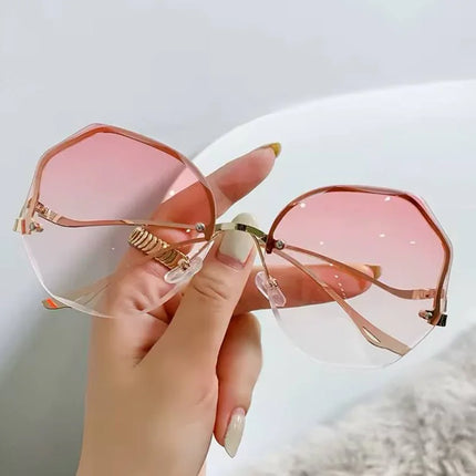 Lunettes de Soleil Femme – Style Vintage Carré Iconique Élégante