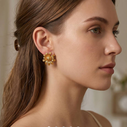 Élyna | Boucle d'oreille pour femme - Design pétale d'or