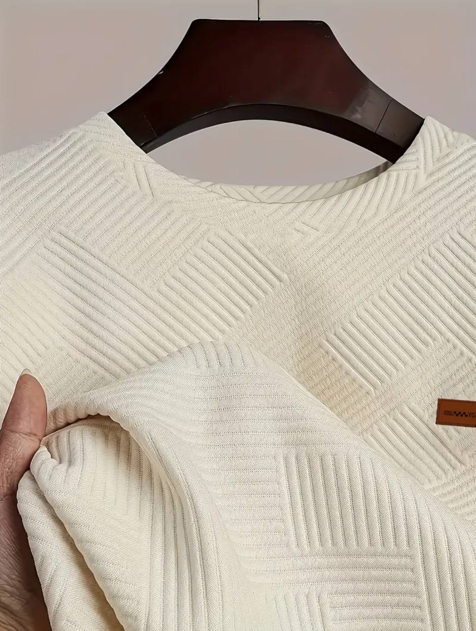 T-shirt Signature Élégance – Classe & Confort Tricoté