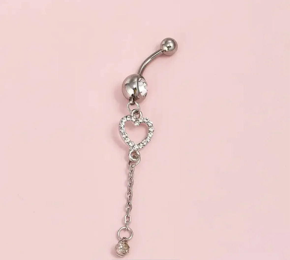 Anneau de Nombril Cœur d’Éclat – Séduction Fine & Féminité Brillante