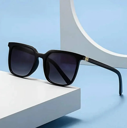 Lunettes Rétro Élégance – Style Vintage, Légèreté & Résistance